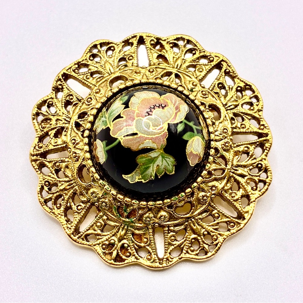 Vintage 1928 Cloissone Rose Cabochon Surrounded By Filigree Design Gold Toned